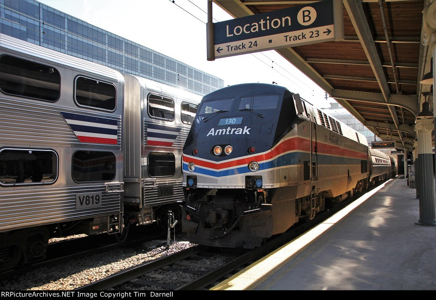 AMTK 130 arrives on train 94